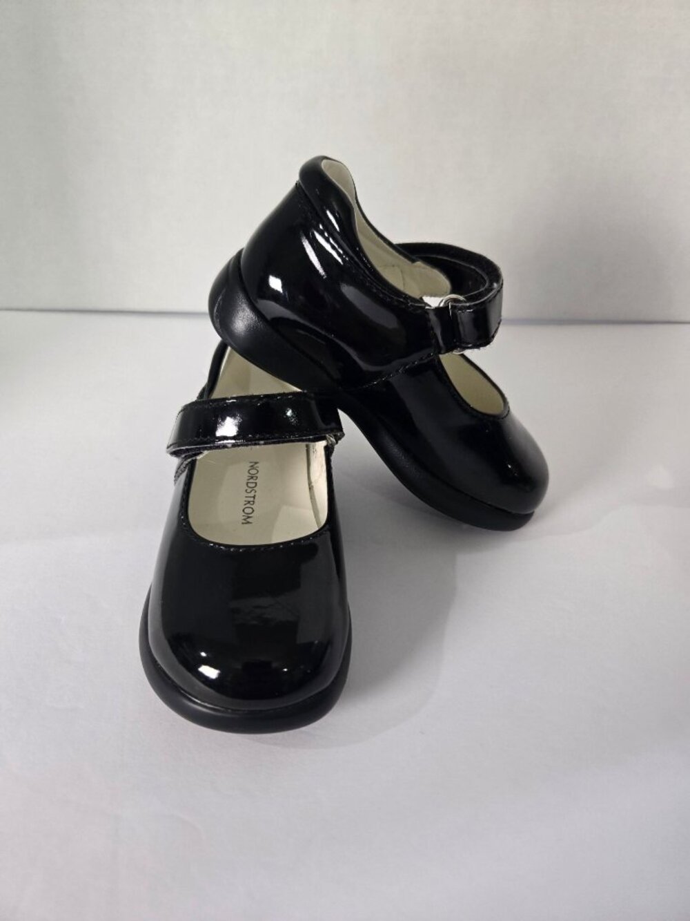 Nordstrom Black Patent Leather Mary Jane Shoes Toddler Girls Size 22 US 6 Flats